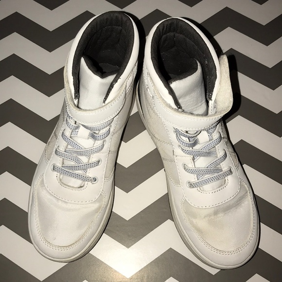 Old Navy hi top sneakers - Picture 5 of 8
